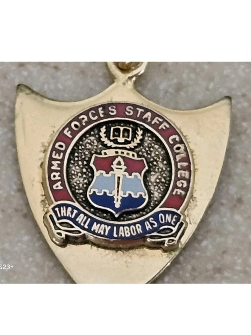 VINTAGE ARMED FORCES STAFF COLLEGE SHIELD 10k GOLD FILL KINNEY LAPEL PIN BROOCH